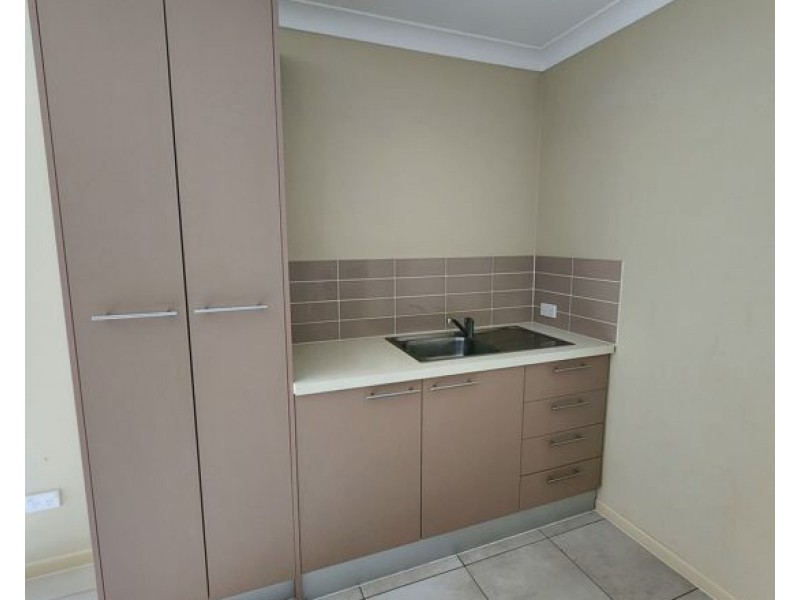3/6 Camden Court, Capalaba QLD 4157