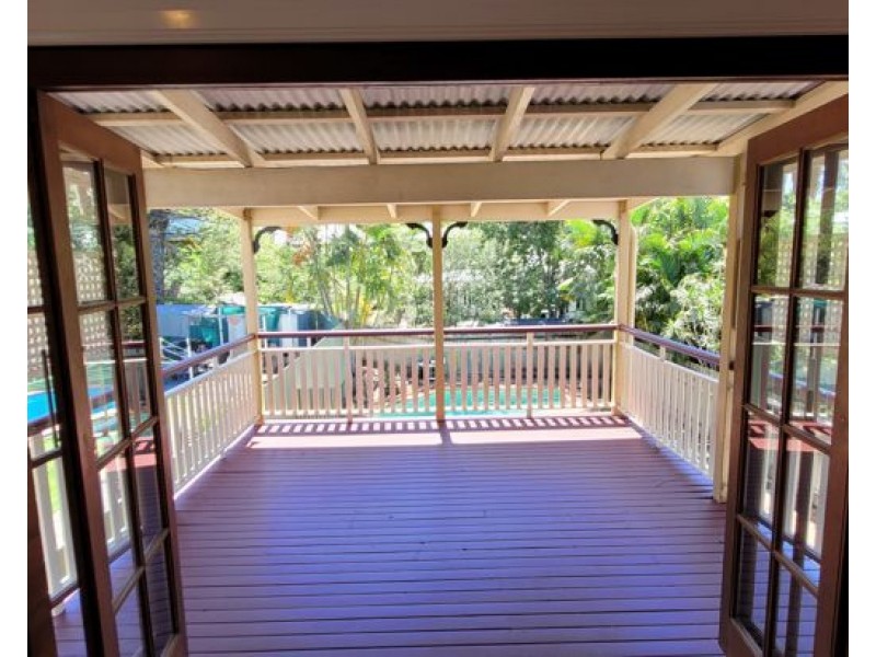 12 CLARENDON STREET, East Brisbane QLD 4169