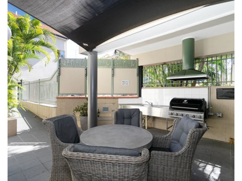 225/85 DEAKIN STREET, Kangaroo Point QLD 4169