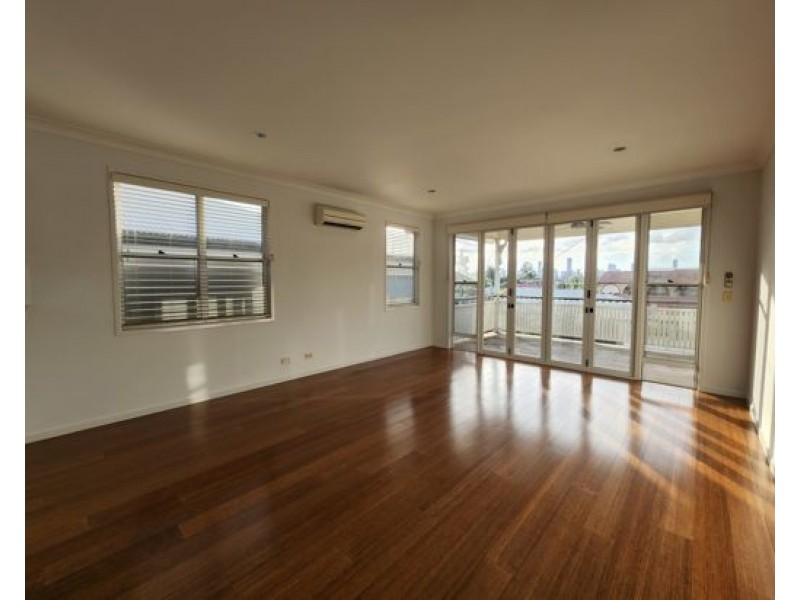 20 NOELA STREET, Coorparoo QLD 4151