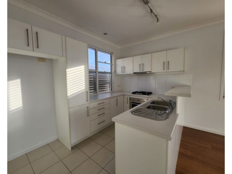 20 NOELA STREET, Coorparoo QLD 4151