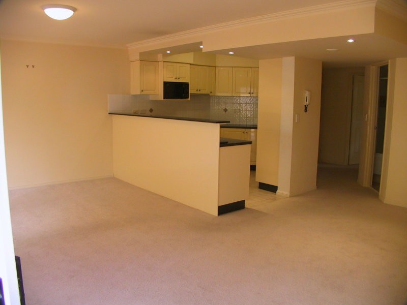 1/19 O’Connell Street, Kangaroo Point QLD 4169