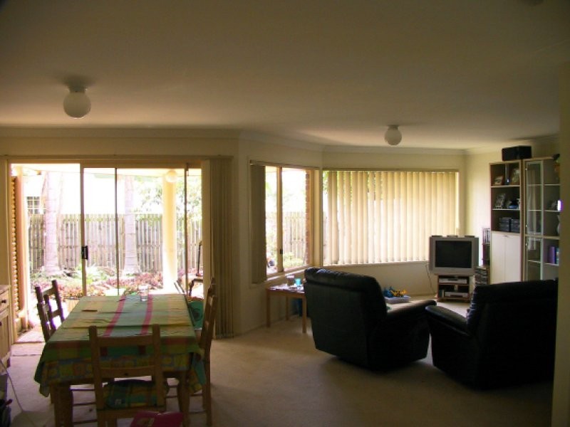 35 Dickens Street, Norman Park QLD 4170