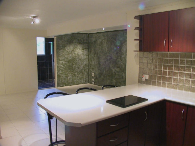 61 Wynnum Road, Norman Park QLD 4170