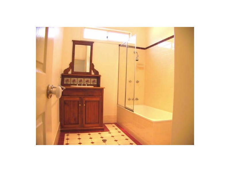 12 Clarendon Street, East Brisbane QLD 4169