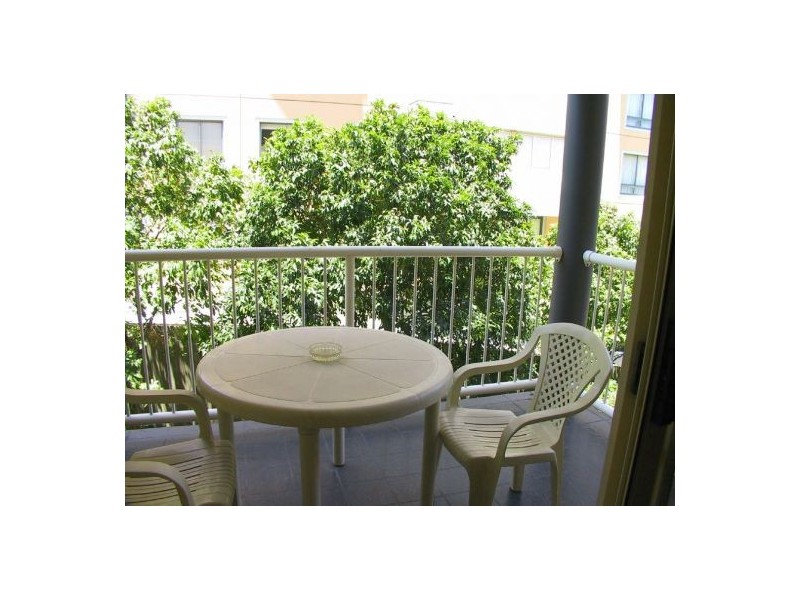 225/85 Deakin Street, Kangaroo Point QLD 4169