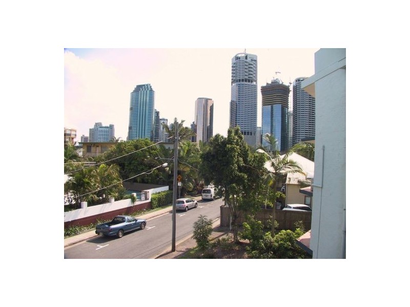 123 Main Street, Kangaroo Point QLD 4169