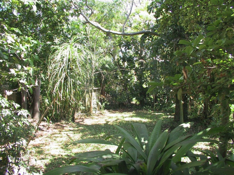 10 Eighth Avenue, Coorparoo QLD 4151