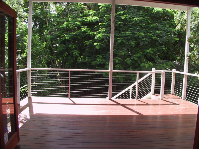 16 FLOWER STREET, Woolloongabba QLD 4102