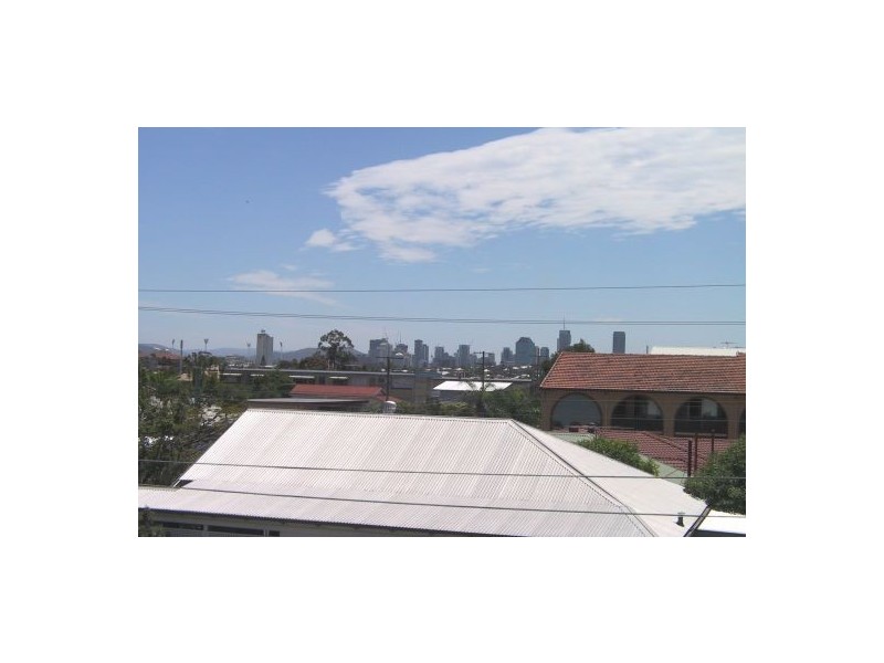 20 NOELA STREET, Coorparoo QLD 4151