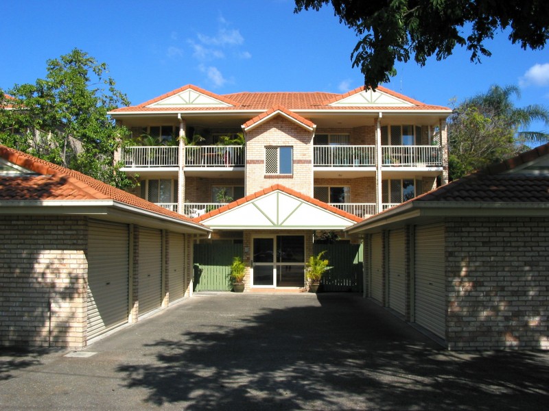 2/131 BAINES STREET, Kangaroo Point QLD 4169