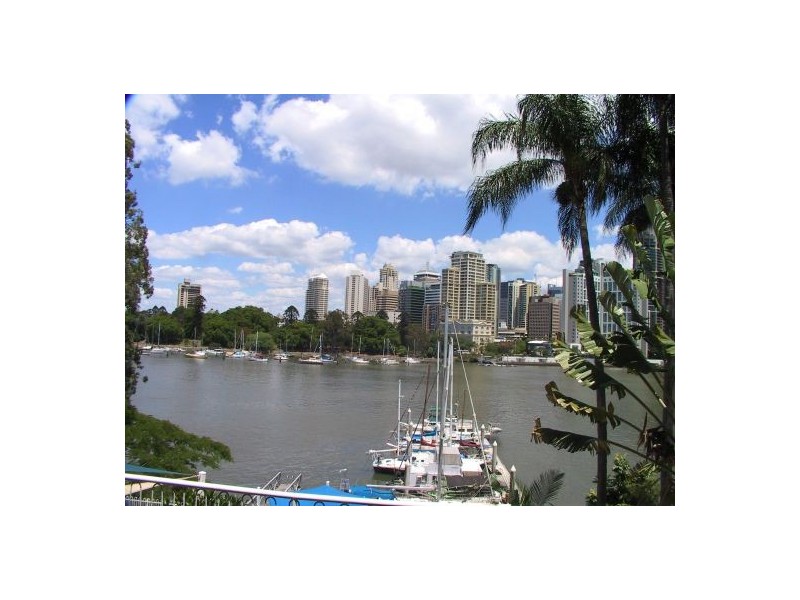 13/355 MAIN STREET, Kangaroo Point QLD 4169