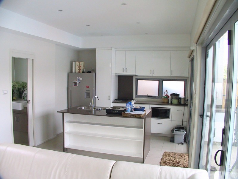 27b OVEREND STREET, East Brisbane QLD 4169