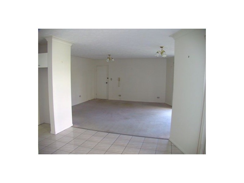 8/96 DORNOCH TCE, Highgate Hill QLD 4101