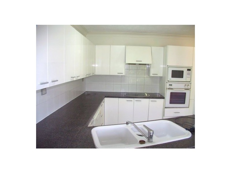 8/96 DORNOCH TCE, Highgate Hill QLD 4101