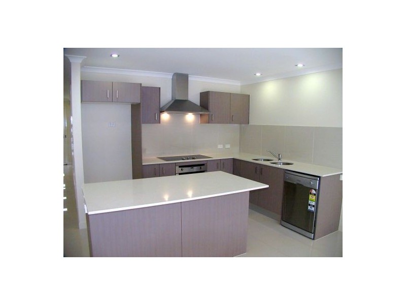 1/12 LUCY STREET, Albion QLD 4010