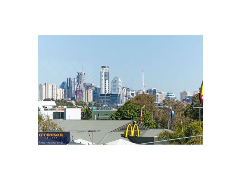 4/10 LUCY STREET, Albion QLD 4010