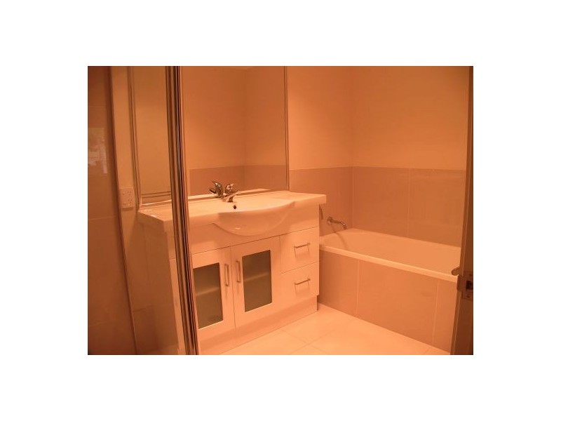 6/12 LUCY STREET, Albion QLD 4010