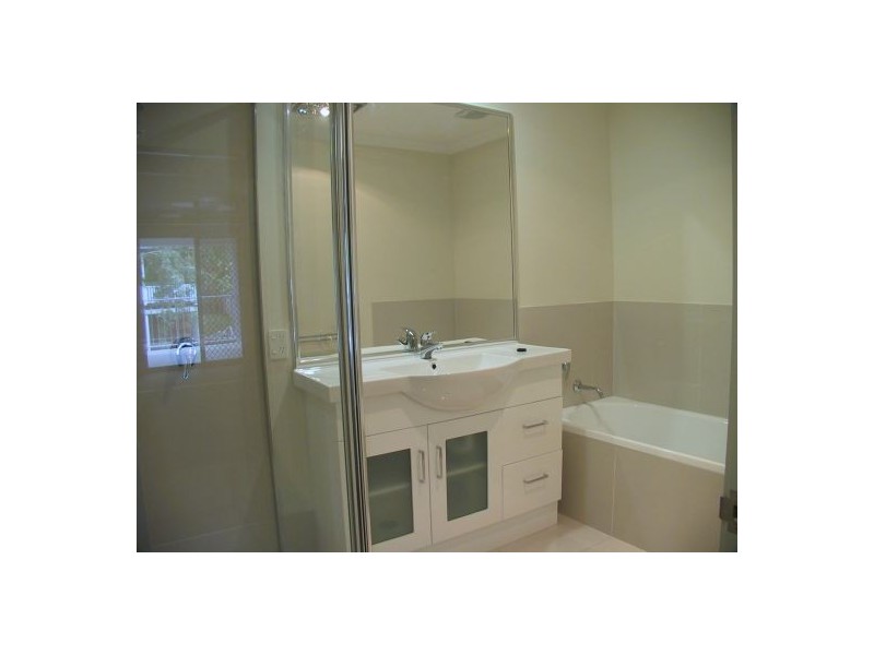 5/12 LUCY STREET, Albion QLD 4010