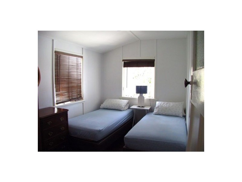 9 HOWARD STREET, Coorparoo QLD 4151