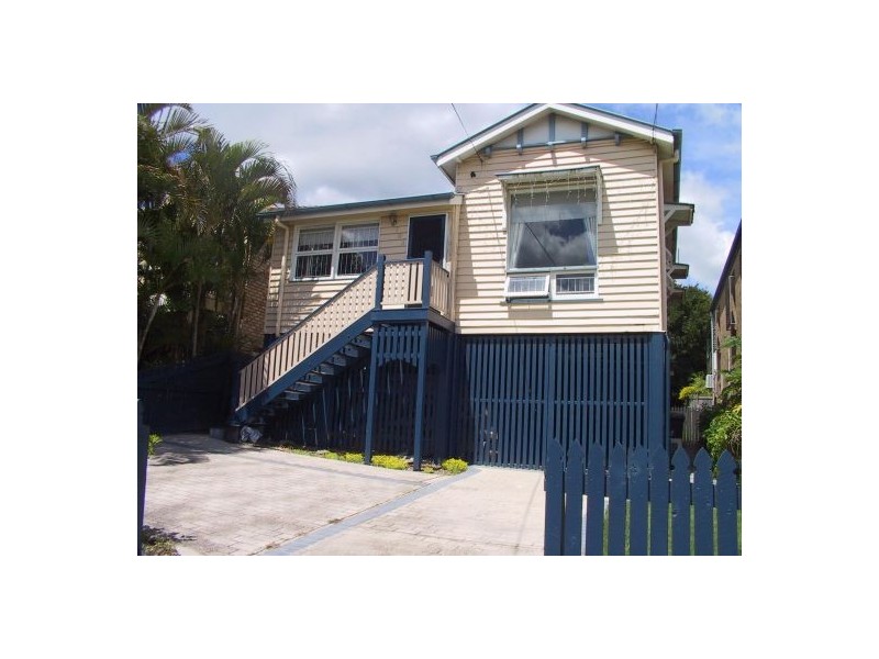 143 MacCrossan Avenue, Norman Park QLD 4170