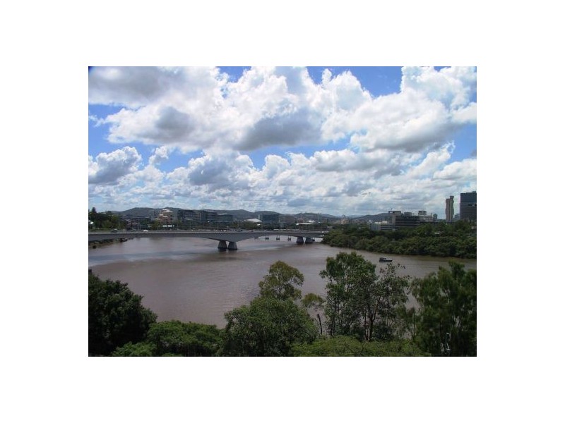 55 Lockerbie St, Kangaroo Point QLD 4169