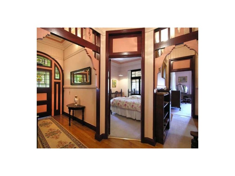 117 DORNOCH TERRACE, Highgate Hill QLD 4101