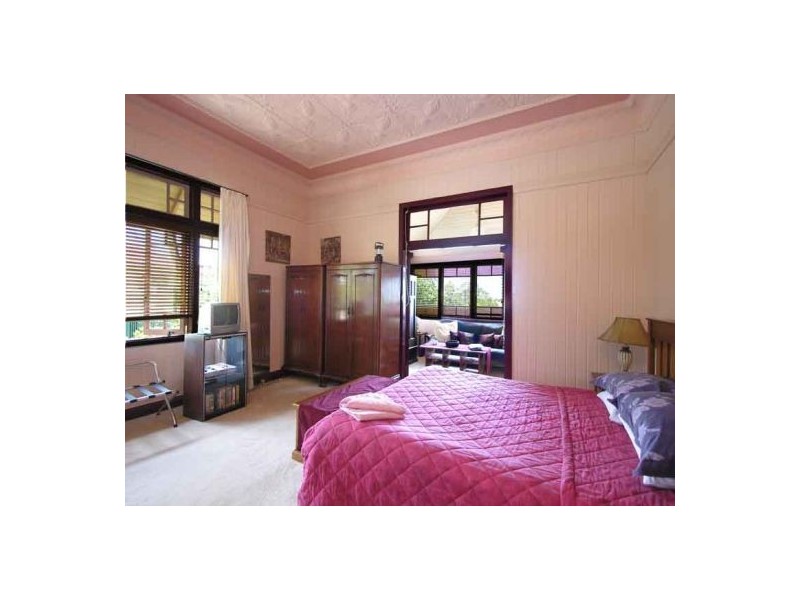 117 DORNOCH TERRACE, Highgate Hill QLD 4101