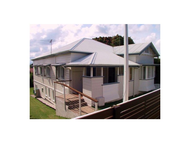 100 PHILIP STREET, Hawthorne QLD 4171