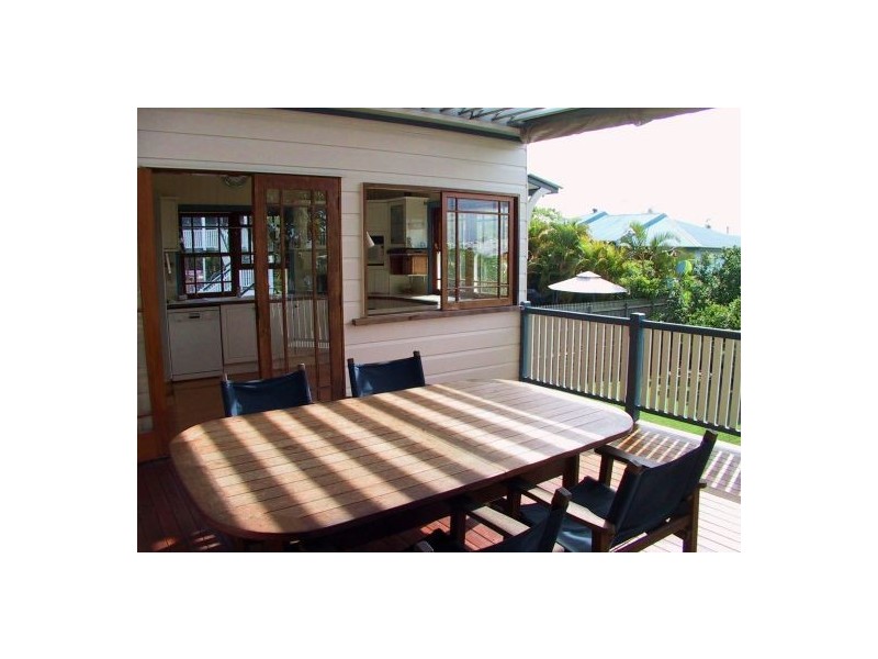 100 PHILIP STREET, Hawthorne QLD 4171
