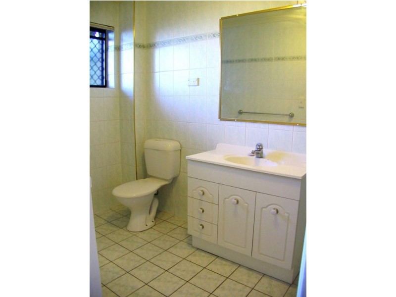 2/70 LATROBE STREET, East Brisbane QLD 4169