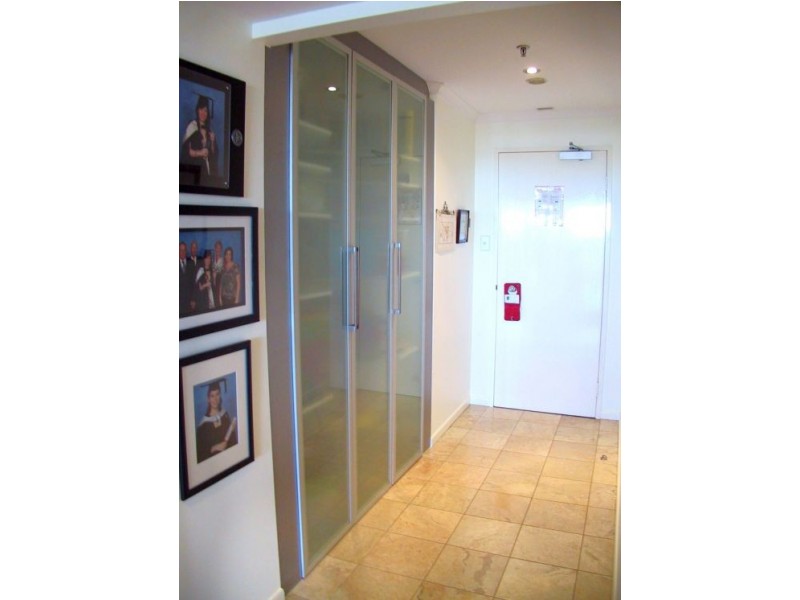 55 DARRAGH STREET, Kangaroo Point QLD 4169