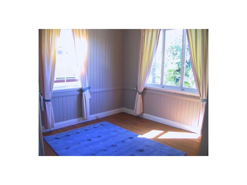 26 GEELONG STREET, East Brisbane QLD 4169