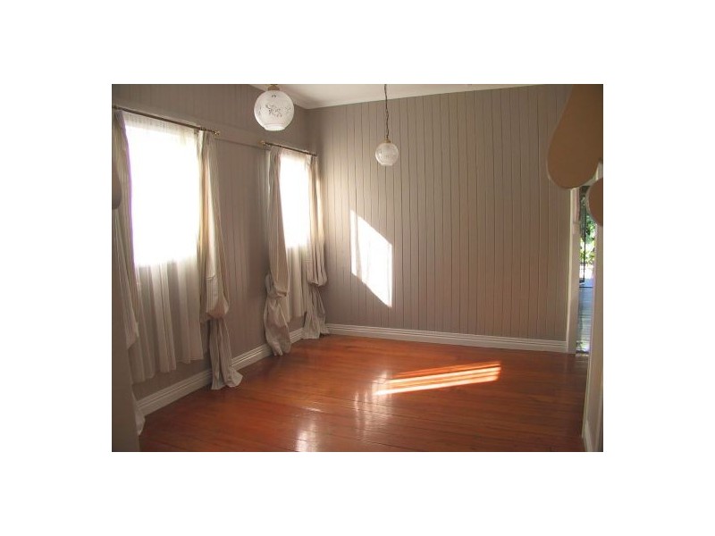 26 GEELONG STREET, East Brisbane QLD 4169