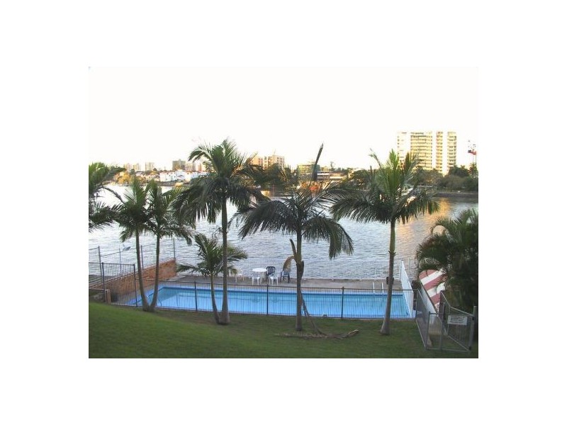 24/64 THORN STREET, Kangaroo Point QLD 4169