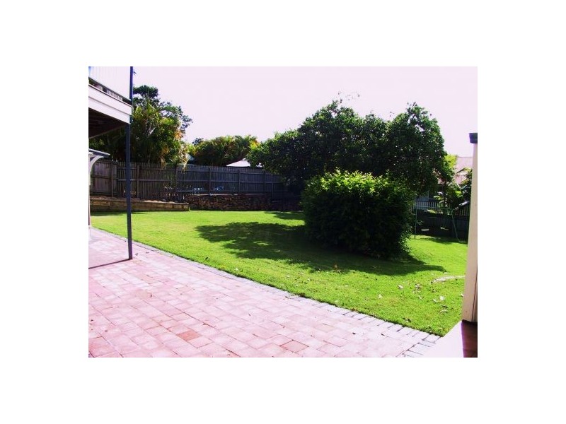 100 PHILIP STREET, Hawthorne QLD 4171