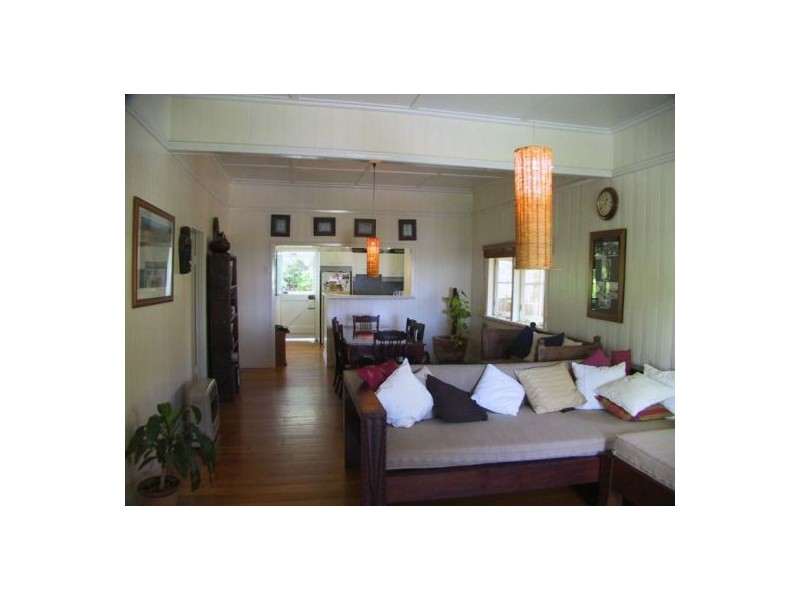 26 CLARENDON STREET, East Brisbane QLD 4169