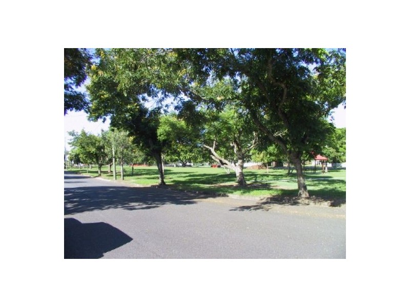 26 CLARENDON STREET, East Brisbane QLD 4169