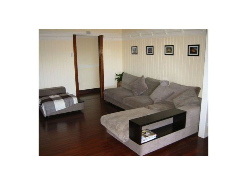 9 PHILIP STREET, Hawthorne QLD 4171