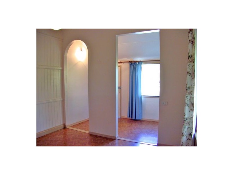 31 HENRY STREET, Woolloongabba QLD 4102