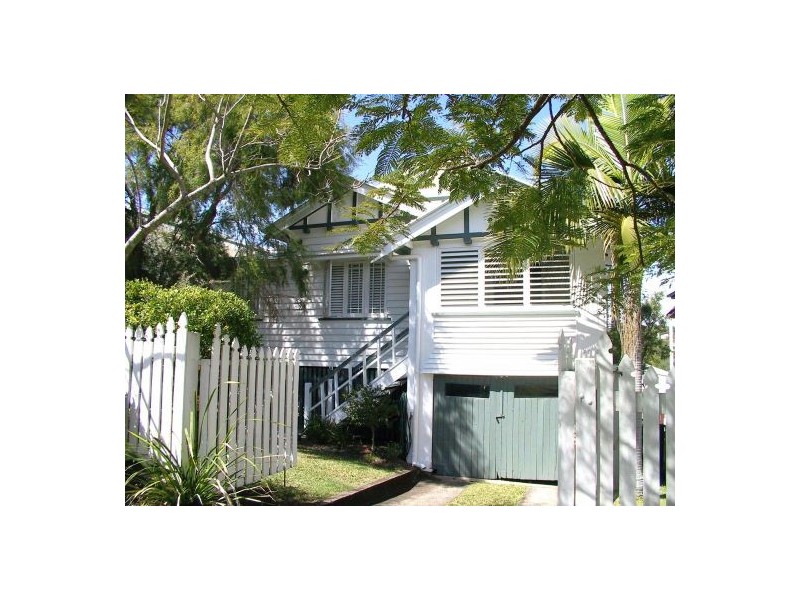 09 HOWARD STREET, Coorparoo QLD 4151