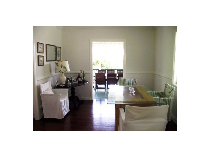 09 HOWARD STREET, Coorparoo QLD 4151