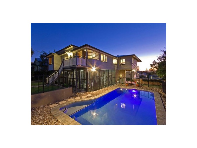 77 City View Rd, Camp Hill QLD 4152