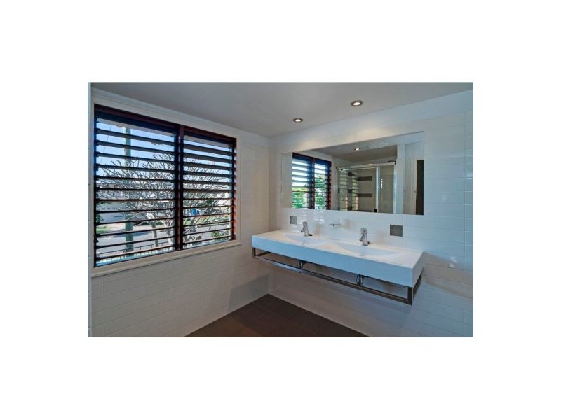 77 City View Rd, Camp Hill QLD 4152