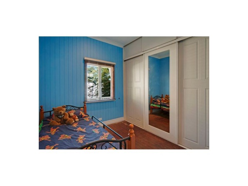 77 City View Rd, Camp Hill QLD 4152