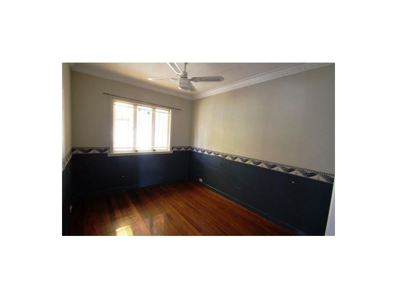 24 Norman Avenue, Norman Park QLD 4170