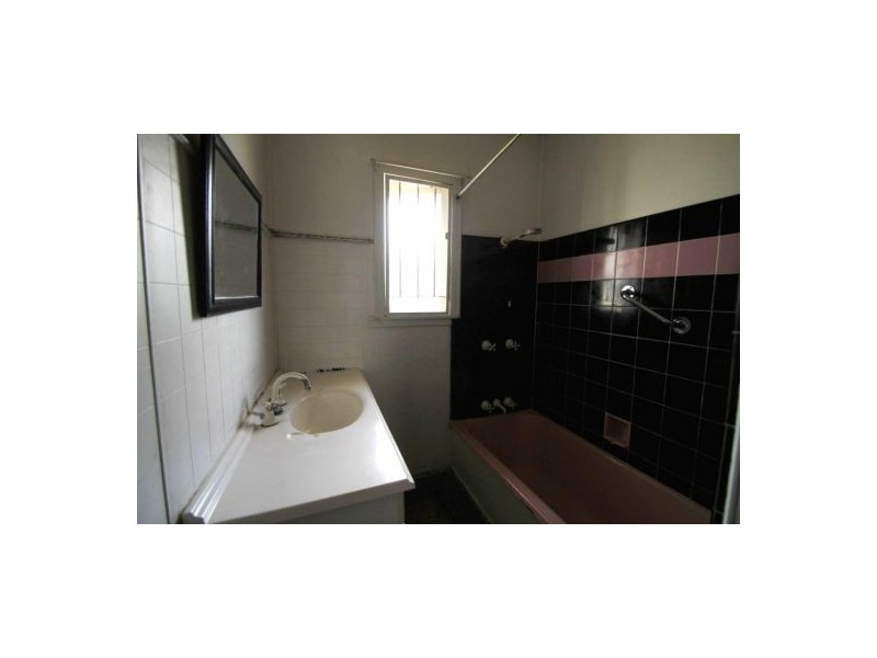 24 Norman Avenue, Norman Park QLD 4170