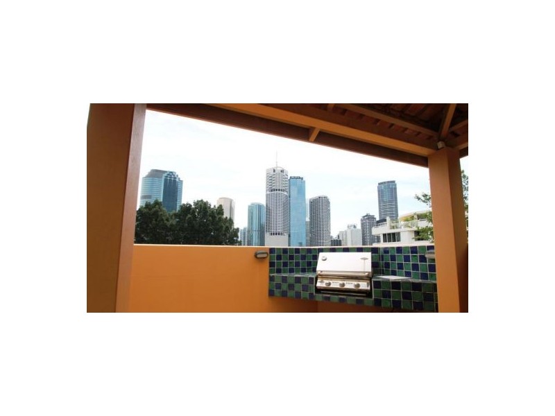 12/235 Main Street, Kangaroo Point QLD 4169