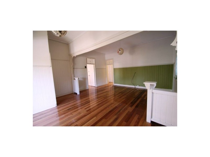 61. Cleveland Street, Greenslopes QLD 4120