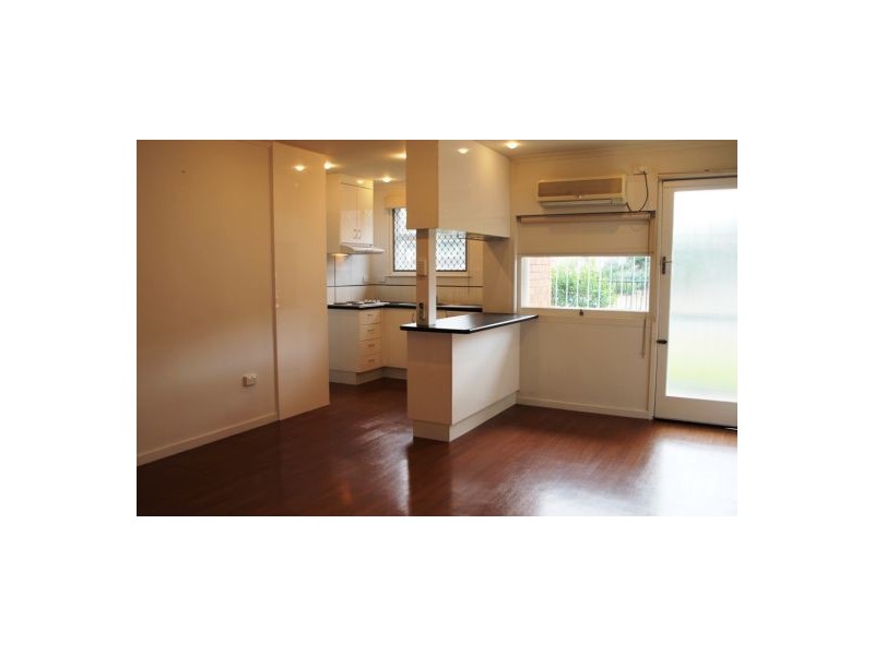 2/2 Carl Street, Buranda QLD 4102